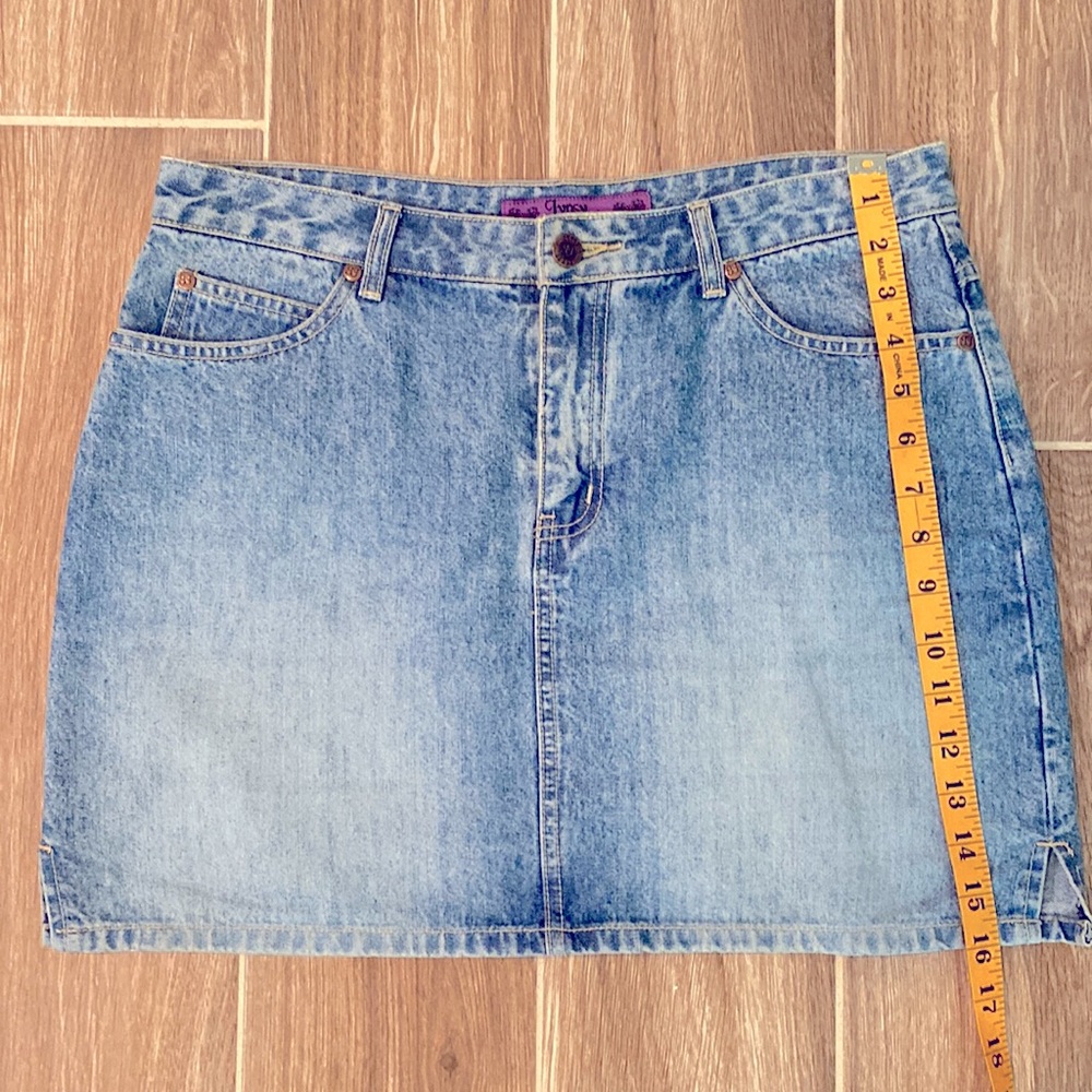 GYRSYJjeans denim Skirt with heart pockets SIZE 9/10